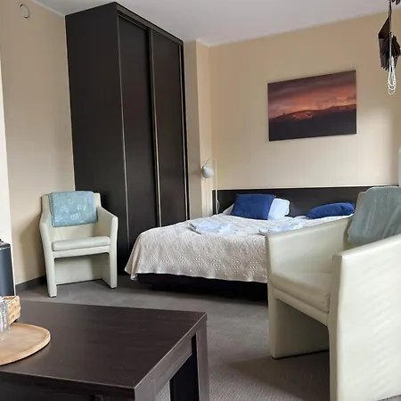 לינה וארוחת בוקר Szara U Ksawerego שצ'קלארסקה פוראובה