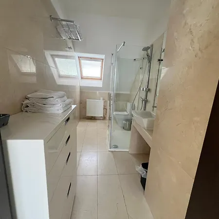 Szara U Ksawerego שצ'קלארסקה פוראובה