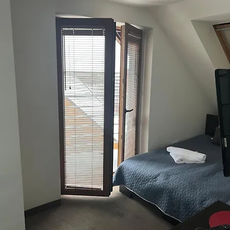 Szara U Ksawerego Bed & Breakfast 3*